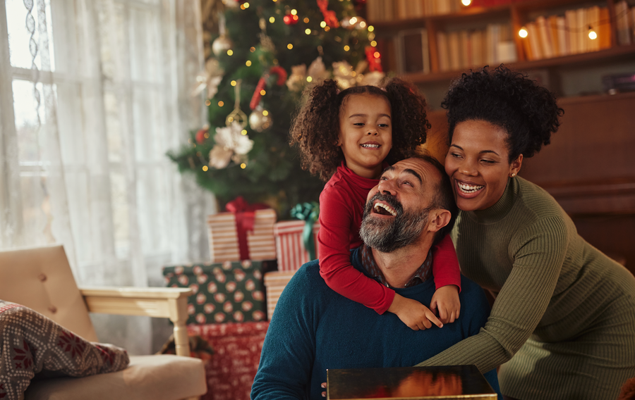 Holiday Allergy Triggers: Deck the Halls, Protect Your Lungs