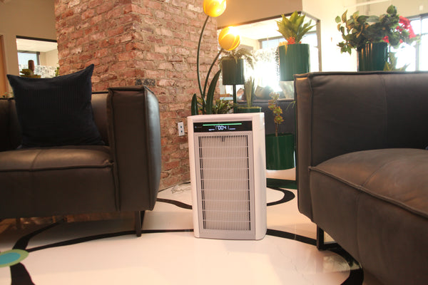 Captures and Cleans 99.96% of Airborne Particles